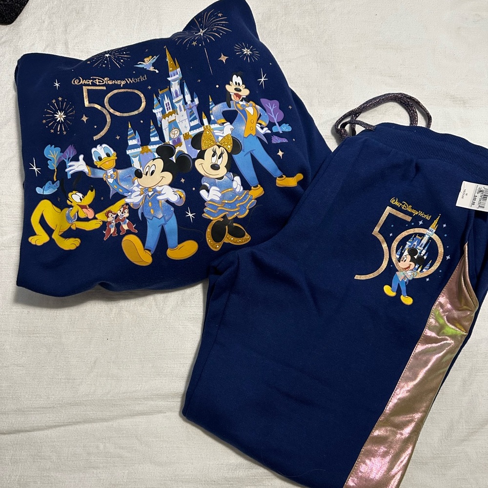 New size M Disney 50th lounge set!